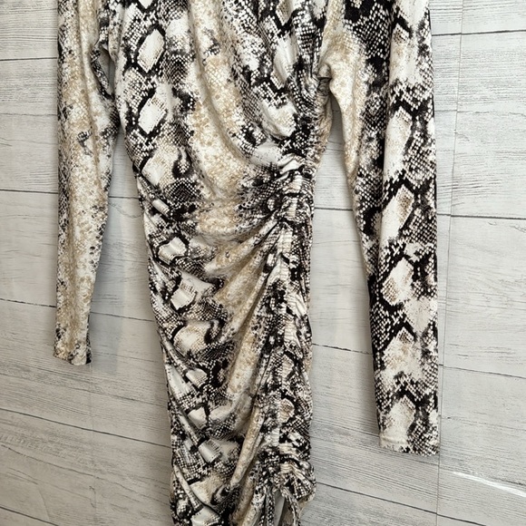 Windsor Snake Print Long Sleeve with Drawstrings | SIZE S - Picture 4 of 7